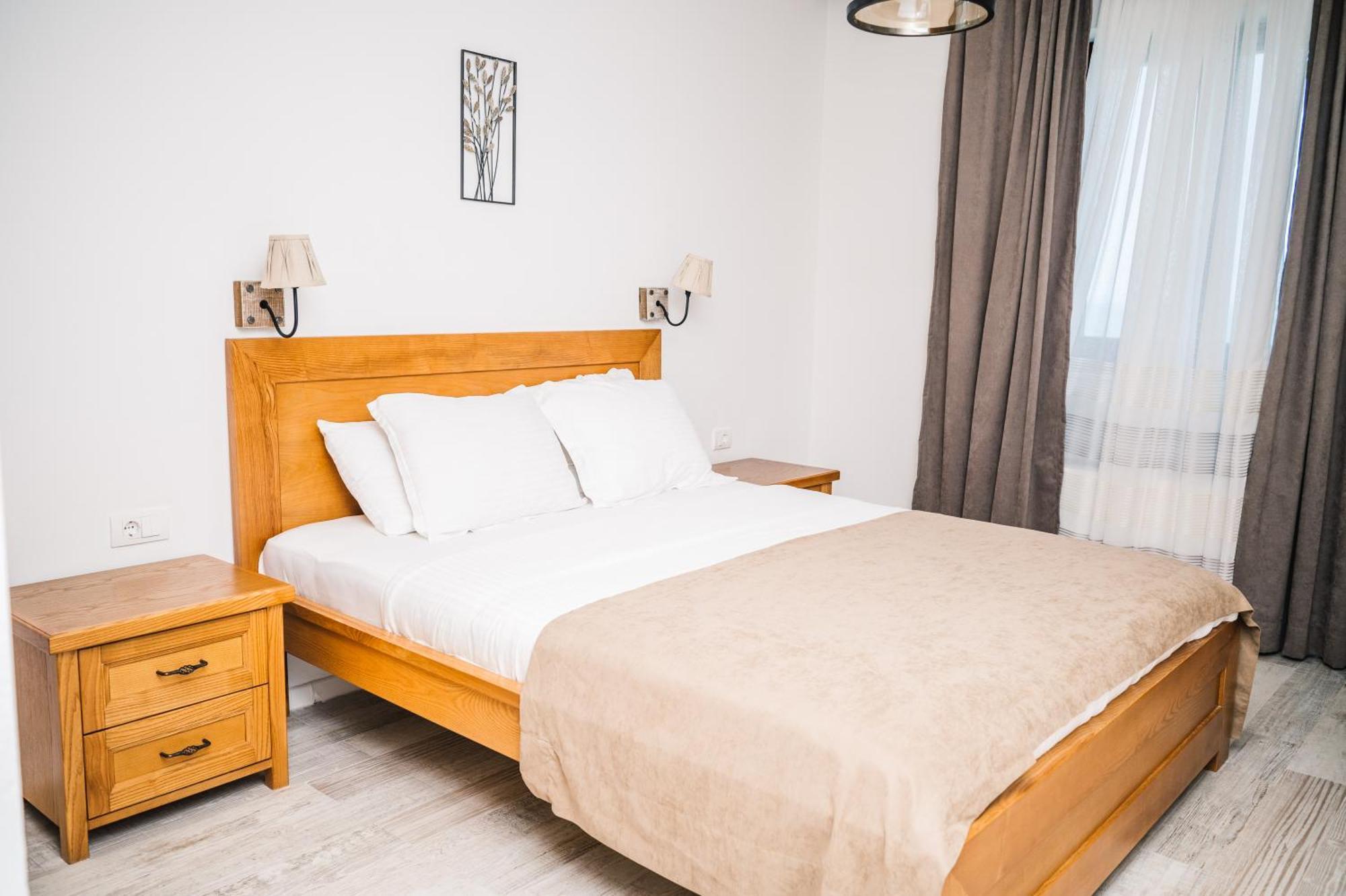 Hotel Pirate Old Town Ulcinj Esterno foto