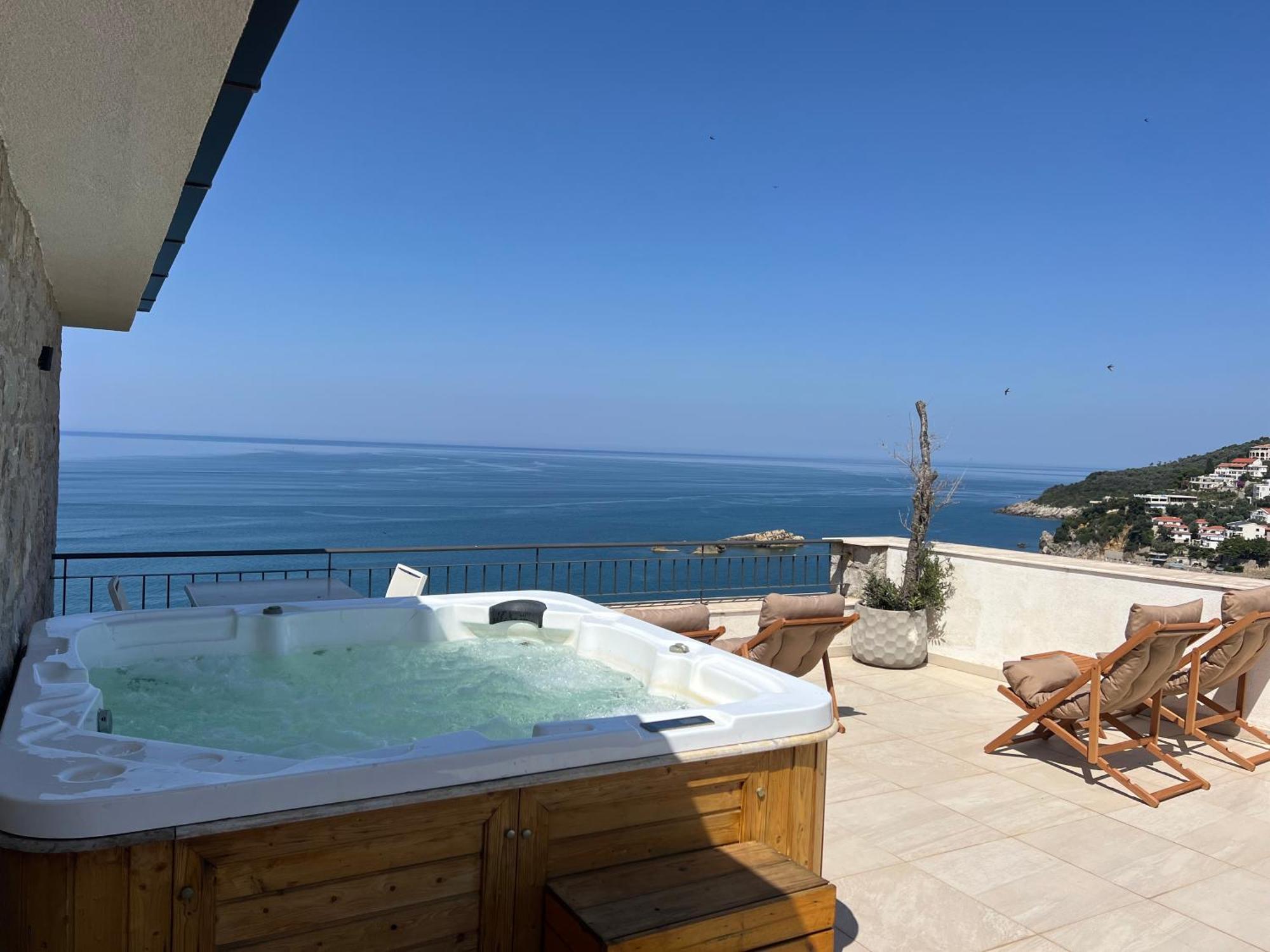 Hotel Pirate Old Town Ulcinj Esterno foto