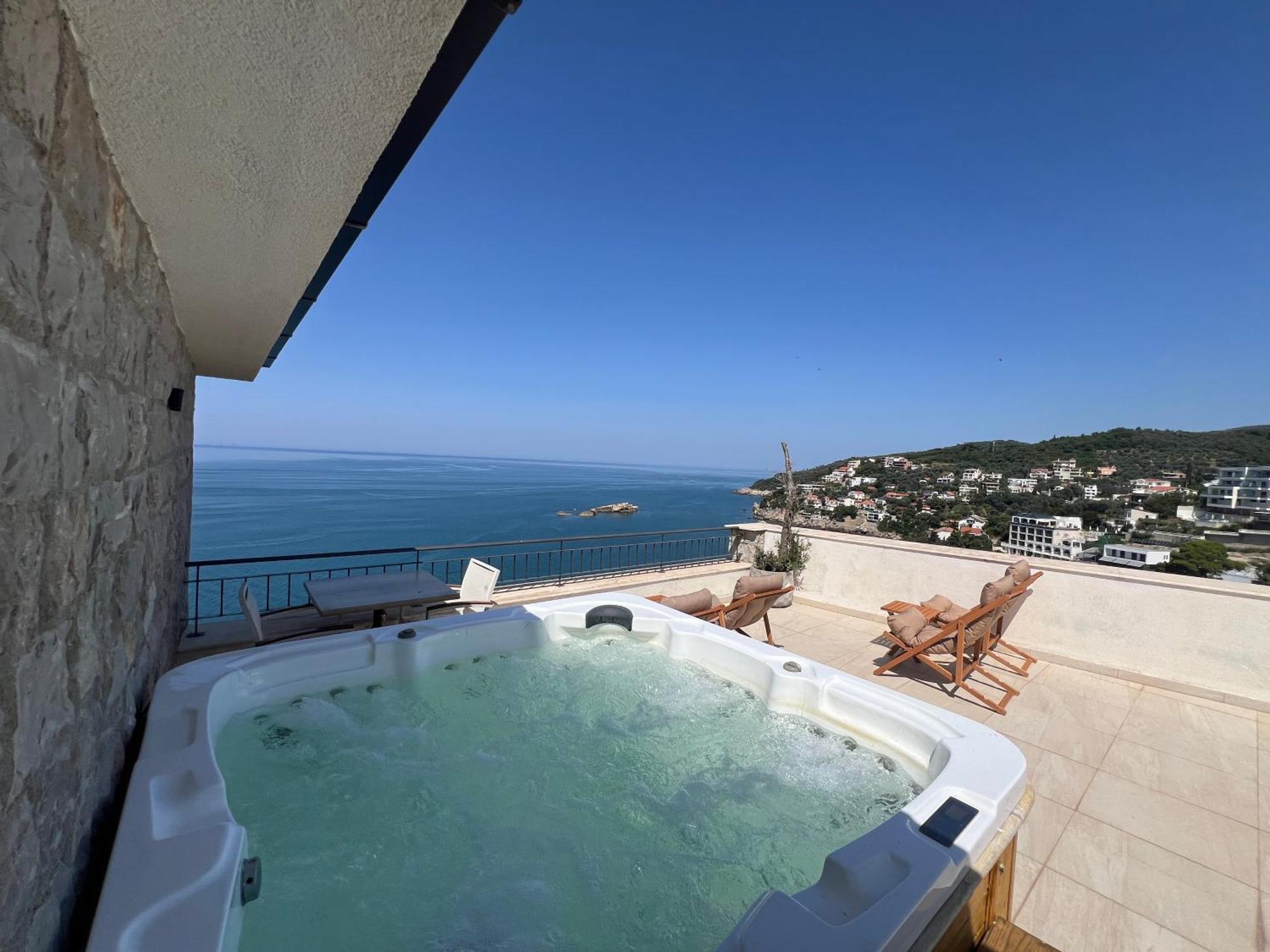 Hotel Pirate Old Town Ulcinj Esterno foto