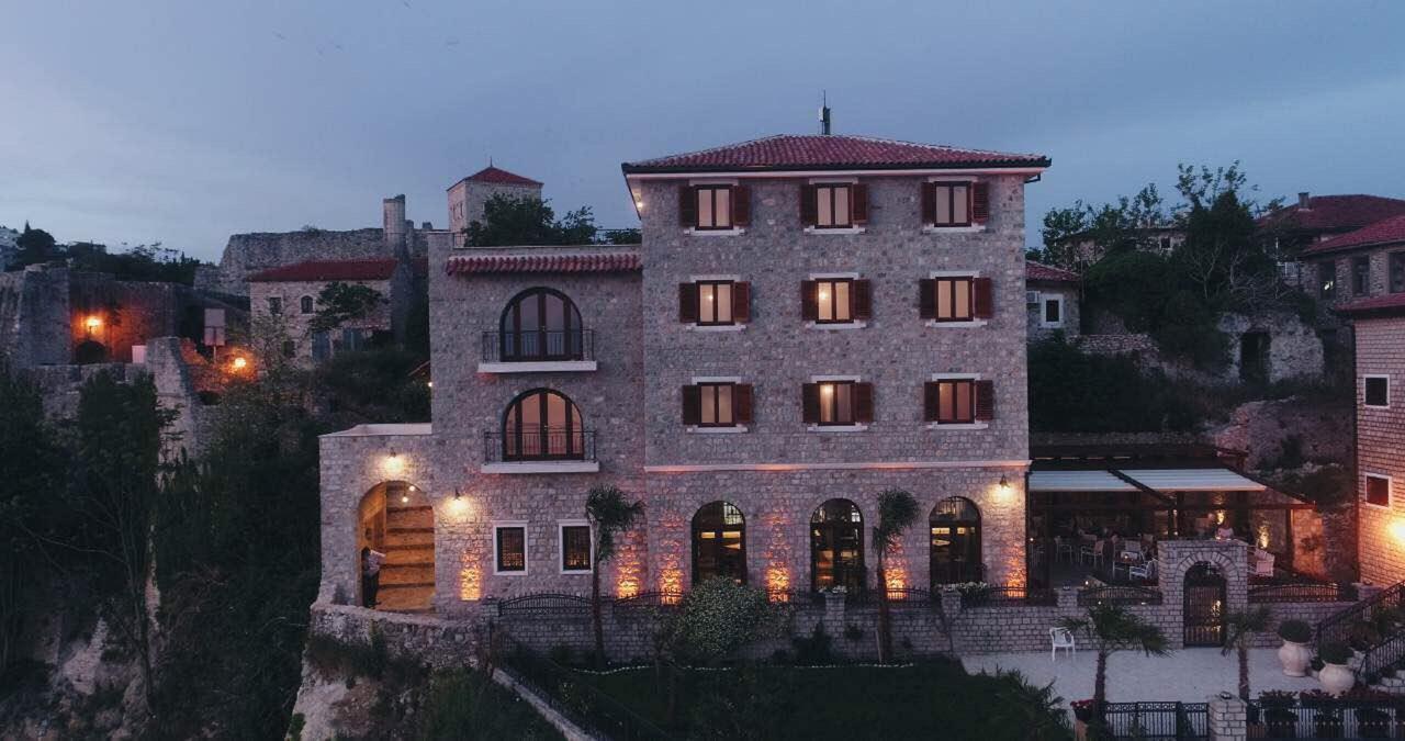 Hotel Pirate Old Town Ulcinj Esterno foto